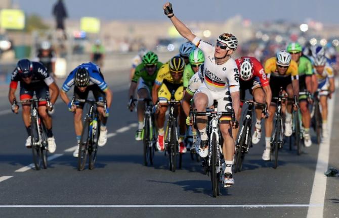 Greipel si impone sul penultimo traguardo del Tour of Qatar 2014 (foto AFP)