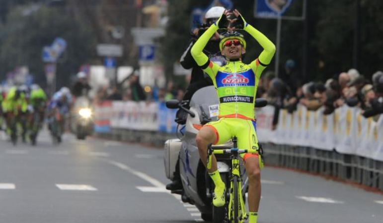 Ponzi tutto solo al traguardo di Donoratico (foto Bettini)