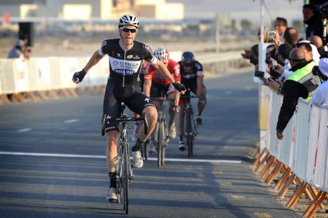 Finale a sorpresa per la prima tappa del Giro del Qatar (foto Bettini)