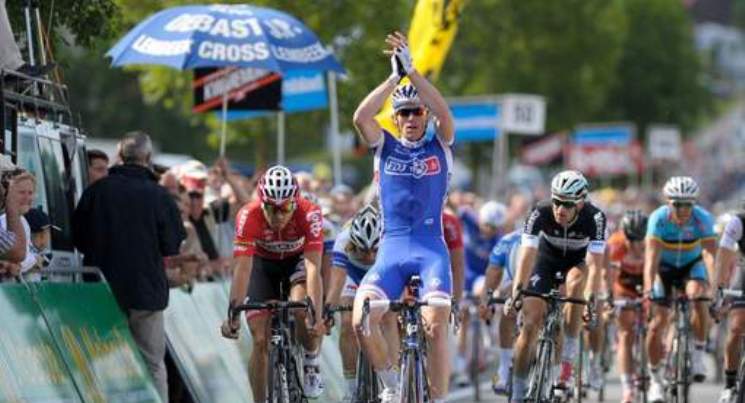 Il francese Démare vince la corsa belga Halle-Ingooigem (photo news)