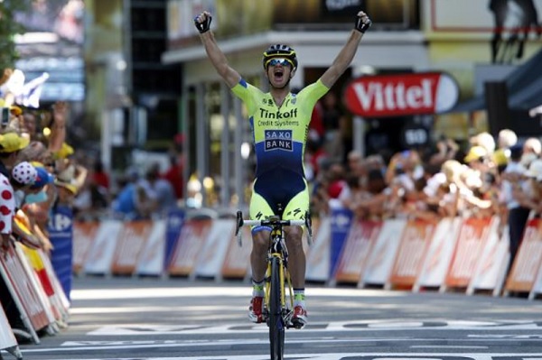 Michael Rogers festeggia al traguardo di Bagnères-de-Luchon (foto Bettini)