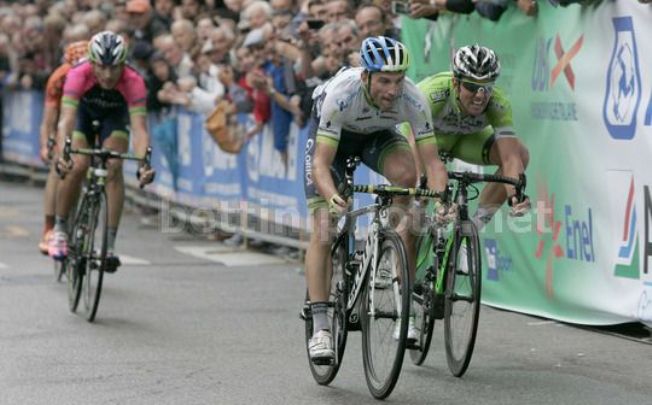 Colbrelli beffato da Albasini, ma la maglia azzurra è sua! (foto Bettini)