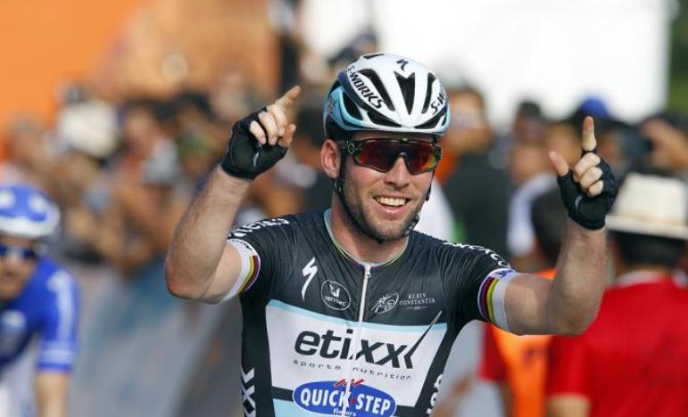 Cavendish esulta sul traguardo finale del Tour de San Luis (foto Bettini)