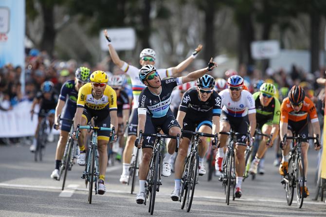 La volata che ha definito lordine darrivo della prima tappa del Giro dellAlgarve, dominato dal belga Meersman (foto Bettini)