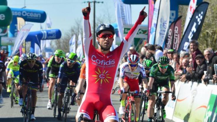 Bouhanni riassapora il gusto del successo nella prima tappa del Circuit Cycliste Sarthe - Pays de la Loire (foto Ouest-France / Jérôme Fouquet)