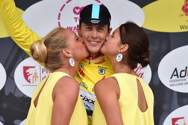 Niki Terpstra viene incoronato vincitore del Giro di Vallonia (foto Tim De Waele/TDWSport.com)