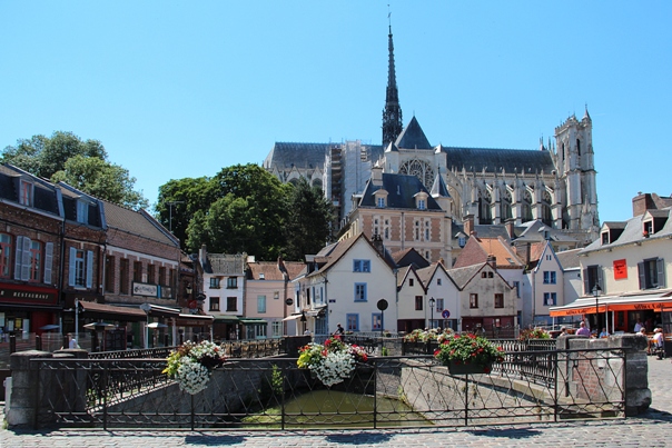 La cattedrale di Amiens (wikipedia)