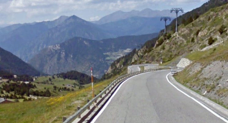 Salendo verso Cortals dEncamp, traguardo del tappone pirenaico (Google Street View)