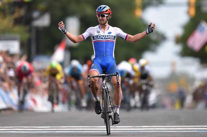 Peter Sagan taglia in solitaria il traguardo di Richmond (foto Tim De Waele/TDWSport.com)