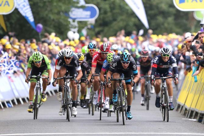 Il secpndo acuto di Elia Viviani al Tour of Britain 2015 (foto Tim de Waele/TDWSport.com)