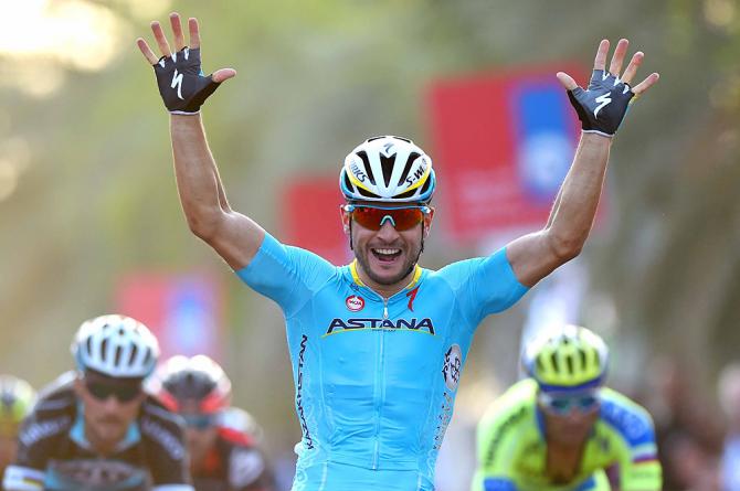 Lesultanza di Andrea Guardini sul traguardo di Madinat Zayed: sua la prima tappa della prima edizione dellAbu Dhabi Tour (foto Tim de Waele/TDWSport.com)