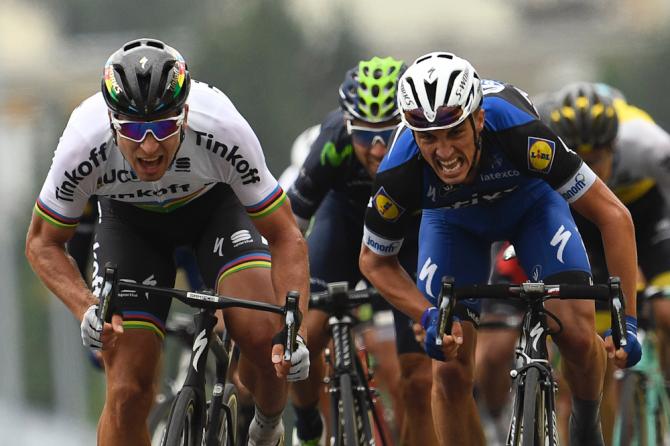 Sagan e Alaphilippe spalla a spalla sul rettilineo finale (foto Getty Images Sport)