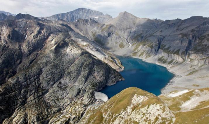 Il vecchio lago dEmosson, situato a monte del nuovo bacino presso il quale sè conclusa la 17a frazione del Tour 2016 (www.nant-de-drance.ch)