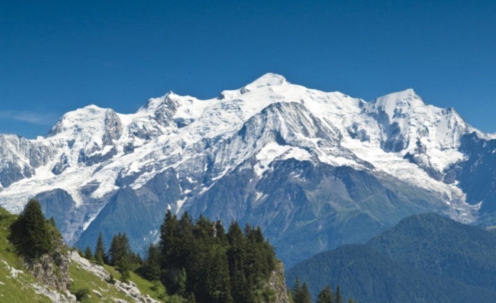 Il Monte Bianco, spettatore di lusso della terzultima tappa del Tour 2016 (www.savoie-mont-blanc.com)