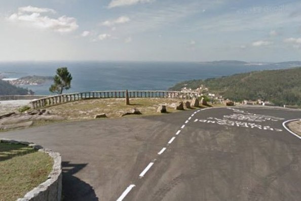 La spettacolare balconata panoramica del Mirador de Ézaro, location del primo arrivo in salita della Vuelta 2016 (foto Google Street View)