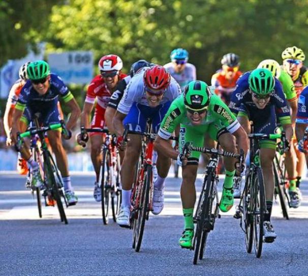 Ruffoni vince allo sprint ledizione del ventennale del Gran Premio Bruno Beghelli (foto Tim de Waele/TDWSport.com)