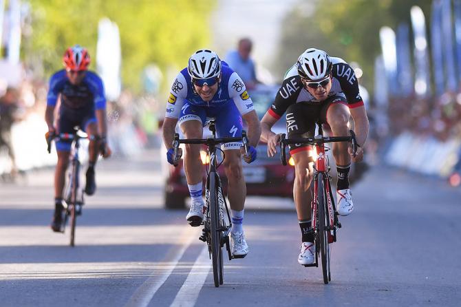 Graziati dal taglio di percorso, Richeze e litaliano Troia si ritrovano dincanto a giocarsi il successo di tappa sul traguardo di Pocito (Tim de Waele/TDWSport.com)