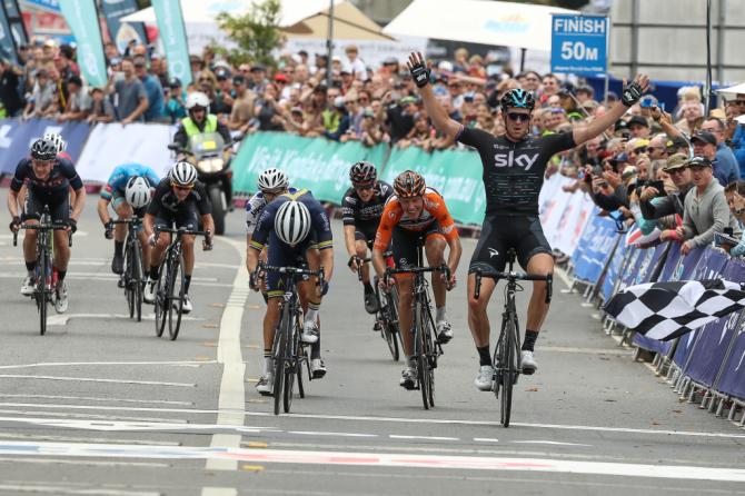 La volata vinta da Ian Stannard chiude la 64a edizione della corsa a tappe australiana (foto Con Chronis)