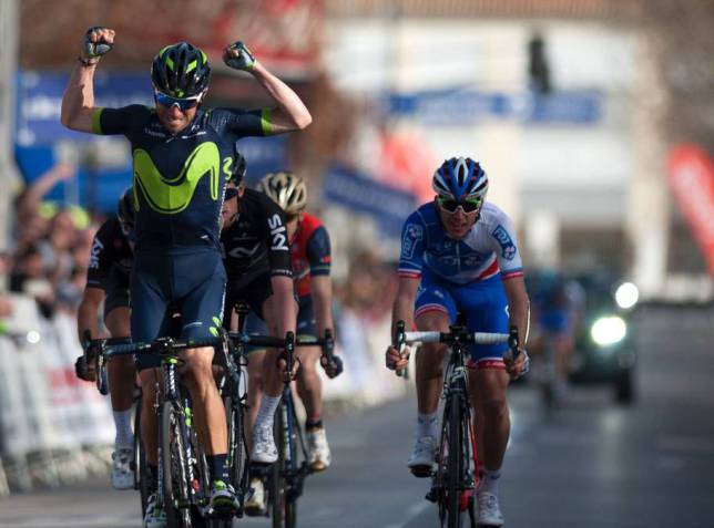 Valverde regola allo sprint il ristretto gruppetto di 6 corridori uscito dal gruppo sullAlto de Monachil (foto AFP)
