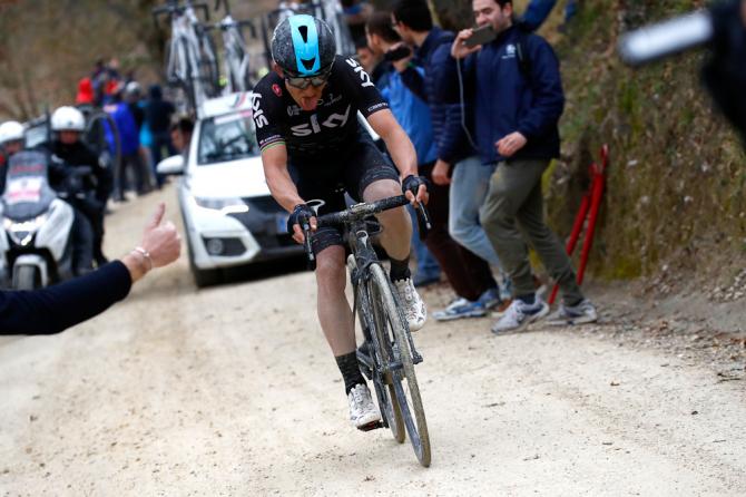 Kwiatkowski solo al comando sugli sterrati del senese (foto Bettini)