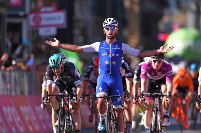 Gaviria ottiene uno strepitoso bis nel giorno della festa di Nibali, calorosamente accolto nella sua Messina (foto Tim de Waele/TDWSport.com)