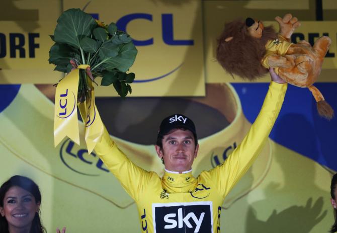 Geraint Thomas sul podio (foto Getty Images Sport)