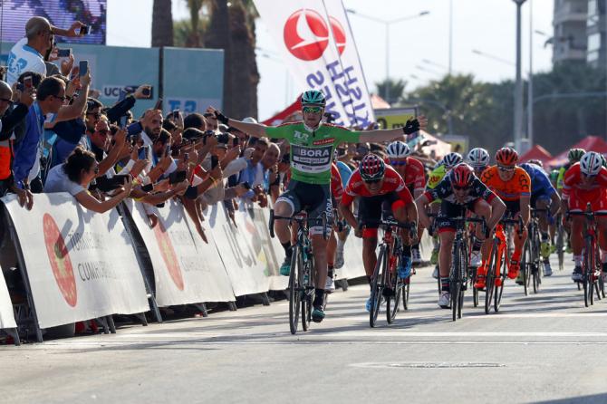 Dopo la felicissima parentesi aperta ieri da Diego Ulissi, Sam Bennett ritrova il successo sulle per lui prolifiche strade del Giro di Turchia (foto Bettini)