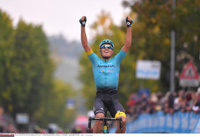Luis León Sánchez soprende i velocisti nel finale del Gran Premio Bruno Beghelli (Tim de Waele/TDWSport.com)