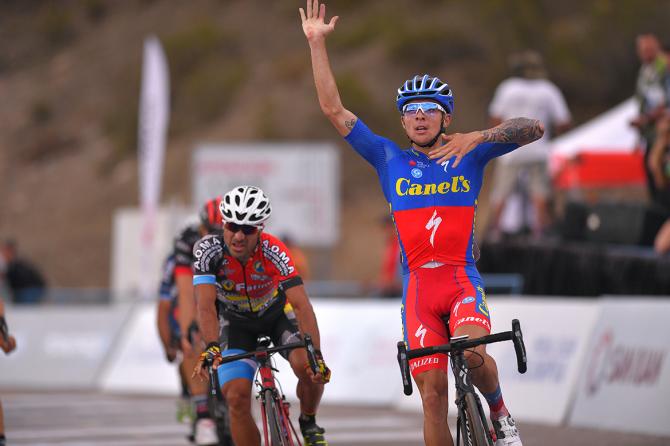 Corse esotiche come queste sono anche una vetrina per corridori poco noti in Europa: è il caso del costaricense Roman Villalobos, vincitore della seconda tappa della Vuelta a San Juan (foto Tim de Waele/TDWSport.com)