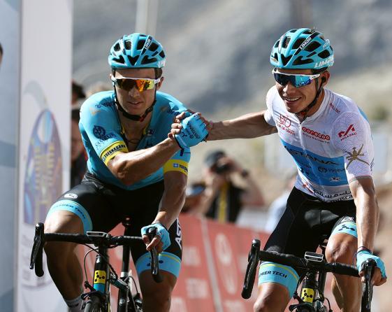 Vittoria di coppia per lAstana in cima alla Green Mountain (foto Tim de Waele/TDWSport.com)