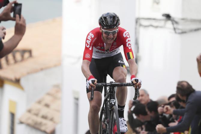 Tim Wellens arranca più veloce di tutti sulle rampe del muro di Alcalá de los Gazules (foto Bettini)