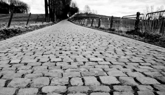 Il breve ma micidiale Koppenberg, ascesa tra le più celebri e temute del Giro delle Fiandre (capovelo.com)