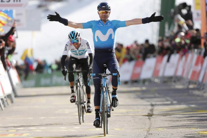 Sinfonia Movistar e assolo di Valverde nel finale della più impegnativa frazione del Giro della Catalogna 2018 (foto Bettini)