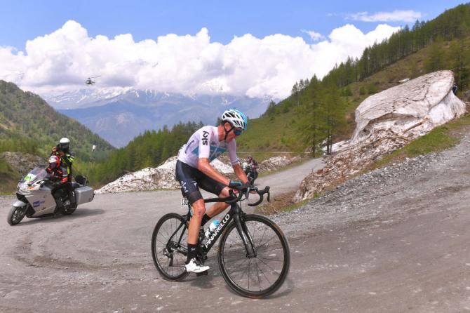 Un momento della pazza ma vincente fuga di Froome sul Colle delle Finestre (foto Tim de Waele/TDWSport.com)