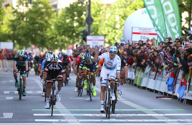 Kristoff inarrestabile sulle strade del GP di Francoforte: è ancora lui ad imporsi nella semiclassica tedesca, per il quarto anno consecutivo (foto Tim de Waele/TDWSport.com)