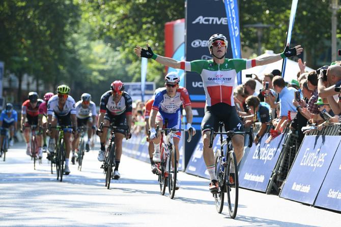 Viviani, sprint ancora vincente ad Amburgo dopo laffermazione ottenuta lo scorso anno (foto Tim de Waele/TDWSport.com)