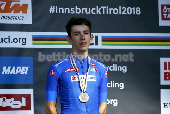 Fancellu sul podio del mondiale di Innsbruck (foto Bettini)