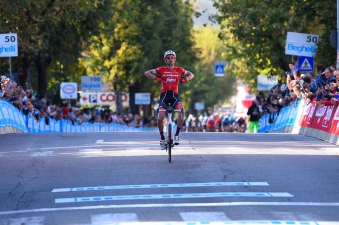 Bauke Mollema anticipa i velocisti al Gran Premio Bruno Beghelli (foto Bettini)