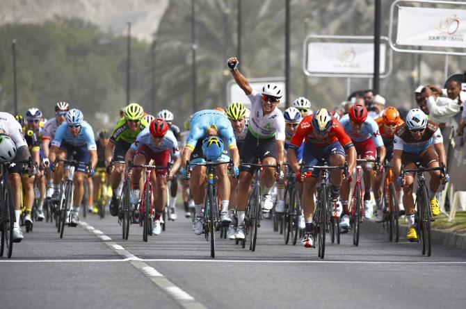 Sprint tutto italiano per la tappa conclusiva del Tour of Oman (foto Bettini)