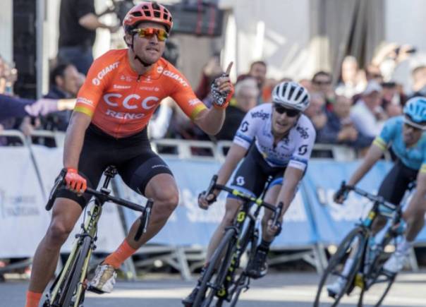 Primo successo stagionale per Greg Van Avermaet sul traguardo di Chera, terza frazione della Volta a la Comunitat Valenciana (foto Chema Díaz - AS)