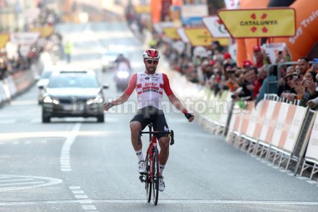 Il successo che non ti aspetti: a Calella si attendeva larrivo in volata e invece Thomas De Gendt corona con la vittoria una lunga fuga solitaria (foto Bettini)