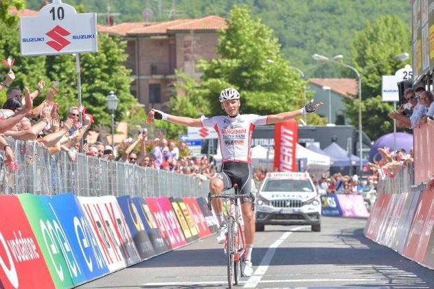 Fabio Mazzucco vince lattesa tappa degli sterrati chiantigiani (foto IsolaPress)