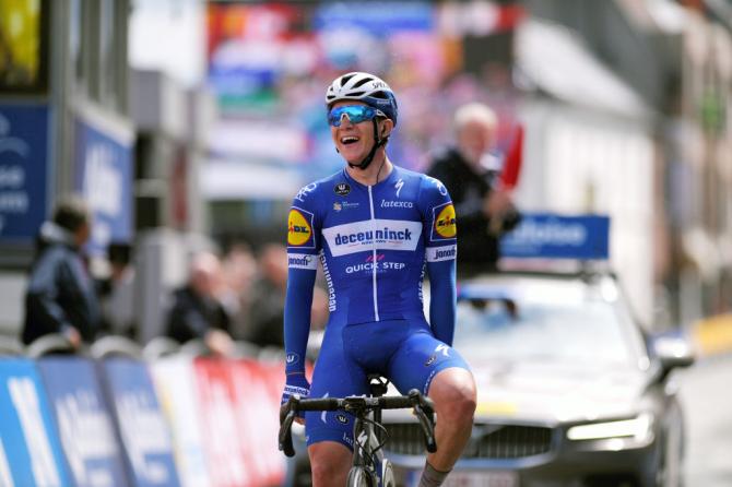 Remco Evenepoel al traguardo della decisiva tappa di Zottegem, disputata sui muri del Giro delle Fiandre (Getty Images)