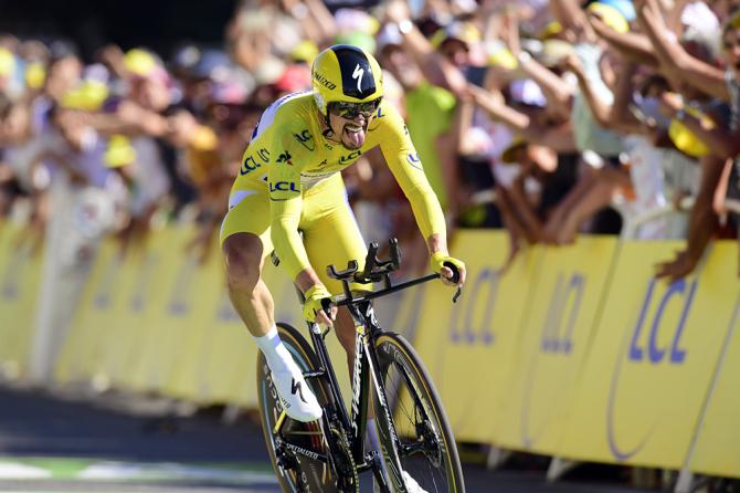 Alaphillippe vince anche la crono e conserva la maglia gialla alla vigilia del Tourmalet (foto Bettini)