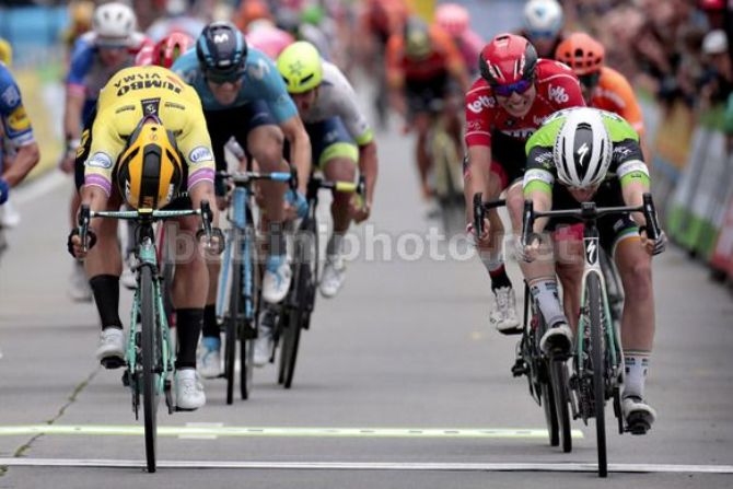 Terza perla consecutiva per Sam Bennett (foto Bettini)