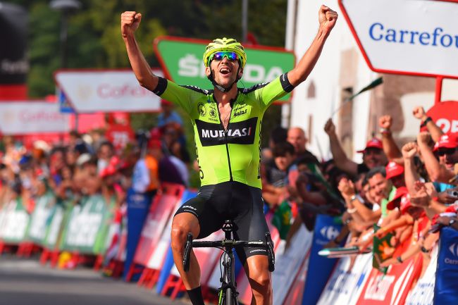 Il corridore basco Mikel Iturria vince la tappa di casa al Giro di Spagna (Getty Images)
