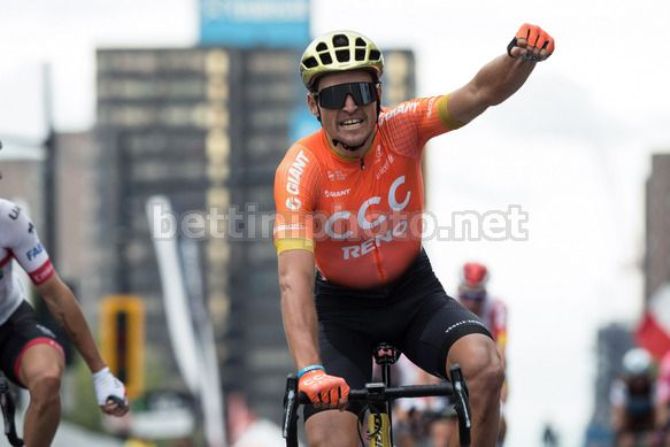 Greg Van Avermaet vince la seconda corsa canadese di settembre davanti a Diego Ulissi (foto Bettini)