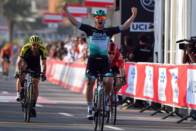 Pascal Ackermann vince la frazione dapertura del Giro degli Emirati Arabi Uniti (foto Bettini)