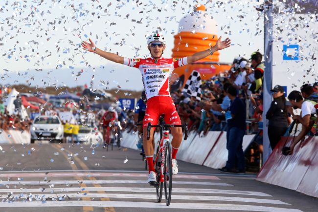 Vittoria sotto una pioggia di lustrini per Miguel Eduardo Flórez López sullAlto Colorado (Getty Images Sport)