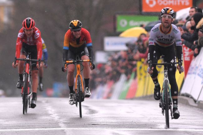 Maximilian Schachmann vince la prima tappa della corsa transalpina (Getty Images Sport)